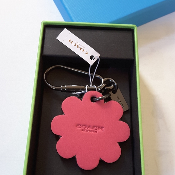 Coach Leather Flower Key Fob Bag Charm Dk Pink NWT - Picture 4 of 10
